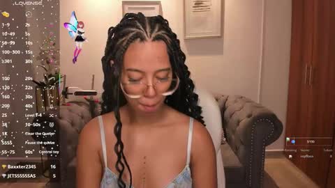 Snapshot of raven_stonee chatting on October 17, 3:43 am Raven online show from October 17, 3:43 am