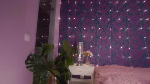 Lillian online show from October 4, 5:39 pm