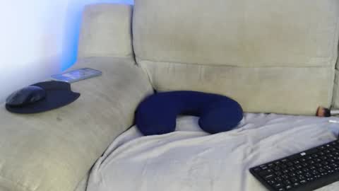 Ray  online show from February 21, 6:41 pm