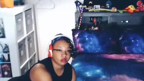 realgoddessdream online show from March 29, 11:15 pm