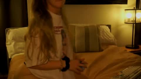 Lily Grace online show from December 1, 5:33 am