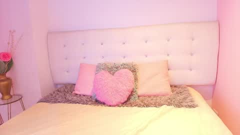 rebeca  online show from September 24, 8:19 pm