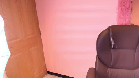 rebeca  online show from October 7, 7:40 pm