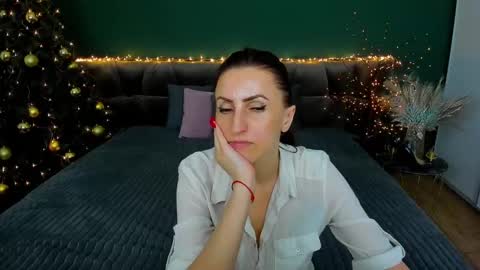 rebecca_diamonds online show from January 9, 4:28 pm