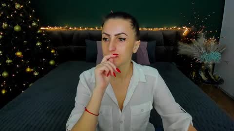 rebecca_diamonds online show from January 5, 6:35 am