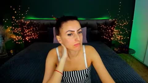 rebecca_diamonds online show from October 5, 5:45 am