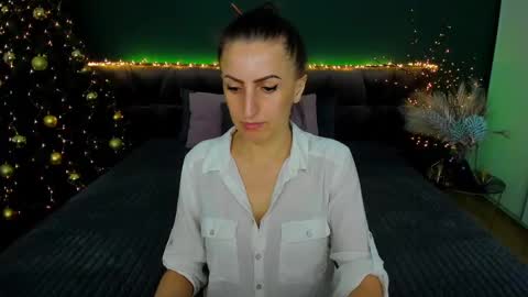 rebecca_diamonds online show from December 25, 6:41 am