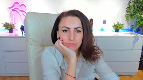 rebecca_diamonds online show from February 3, 6:34 am