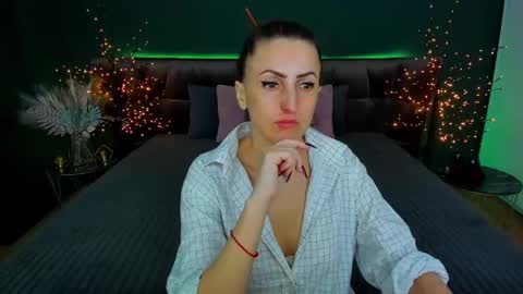 rebecca_diamonds online show from February 10, 6:42 am