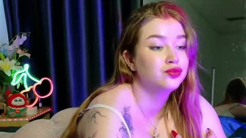 rebecca_lace online show from October 19, 1:40 am