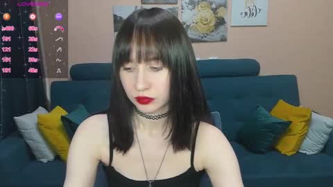 RebeccaWind online show from March 11, 9:45 am