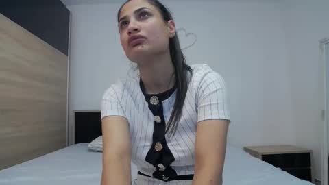 rebecka_sweet online show from April 29, 7:19 pm