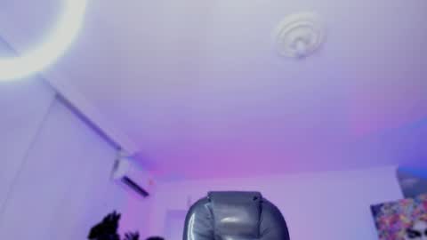 Snapshot of rebekahblack_ chatting on December 9, 7:18 pm Rebekah online show from December 9, 7:18 pm