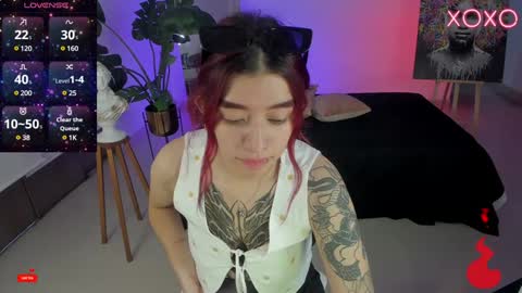 Snapshot of rebekahblack_ chatting on February 1, 7:02 pm Rebekah online show from February 1, 7:02 pm