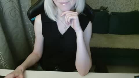 Snapshot of rebesaolset chatting on February 7, 3:52 pm RebesaOlset online show from February 7, 3:52 pm