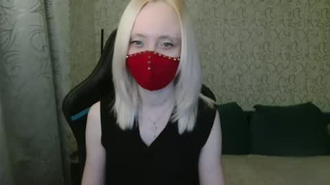 Snapshot of rebesaolset chatting on January 6, 4:02 pm RebesaOlset online show from January 6, 4:02 pm