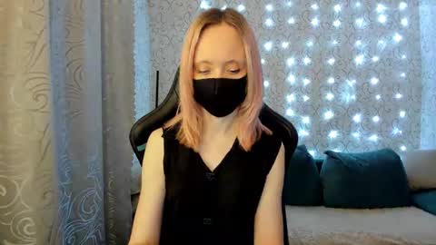 Snapshot of rebesaolset chatting on December 11, 4:09 pm RebesaOlset online show from December 11, 4:09 pm