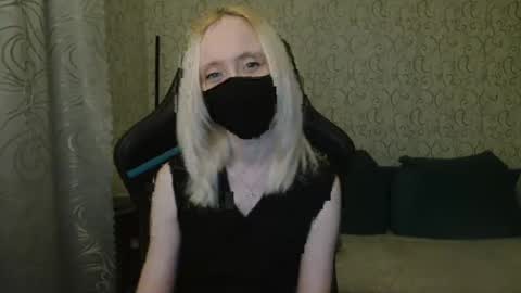 Snapshot of rebesaolset chatting on January 17, 3:22 pm RebesaOlset online show from January 17, 3:22 pm