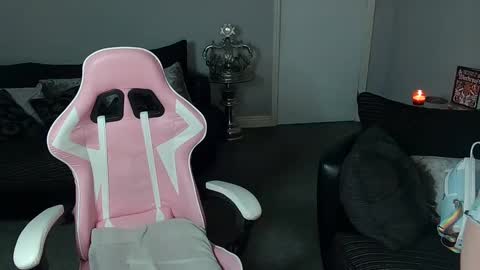 Red -  online show from January 2, 9:39 pm