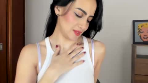 red_flower203 online show from September 30, 10:47 pm