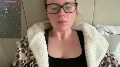 Snapshot of red_head_rosie_69 chatting on February 17, 4:50 pm Rosie online show from February 17, 4:50 pm