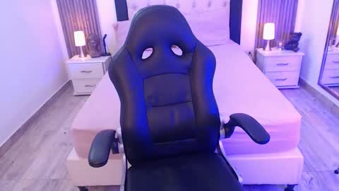 Kitty online show from October 1, 10:59 pm