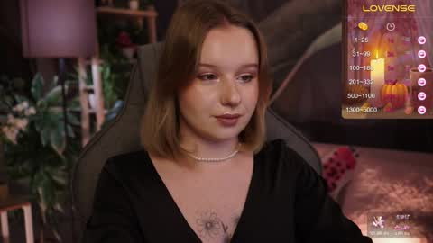 QUEEN OF EVIL online show from October 26, 3:02 am