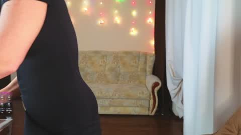 Julia online show from January 9, 6:36 pm