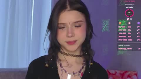 Snapshot of redbullvibe chatting on October 18, 5:10 am Mia online show from October 18, 5:10 am