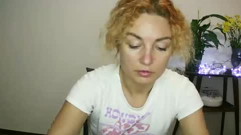 reddgirll online show from February 1, 9:29 pm