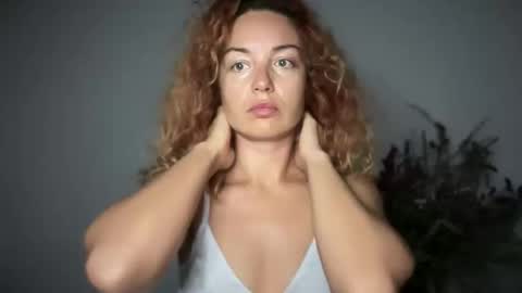 Snapshot of reddgirll chatting on October 8, 7:02 am reddgirll online show from October 8, 7:02 am