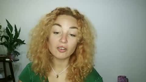 reddgirll online show from January 22, 6:20 pm