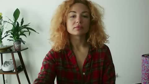 reddgirll online show from January 25, 10:08 am