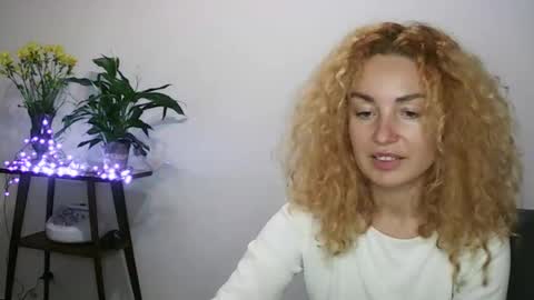reddgirll online show from January 29, 5:02 pm
