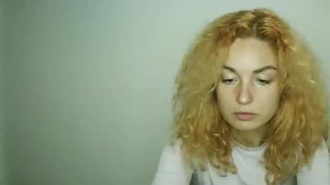 reddgirll online show from January 15, 8:16 pm