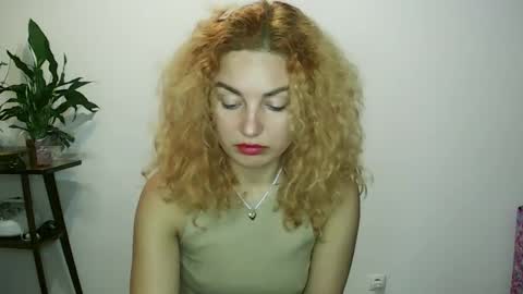 reddgirll online show from January 23, 4:49 pm