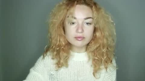 reddgirll online show from January 15, 10:06 am