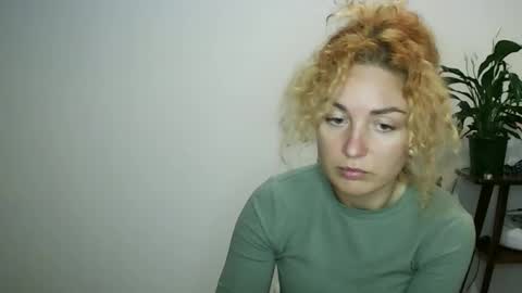 reddgirll online show from February 4, 6:38 pm