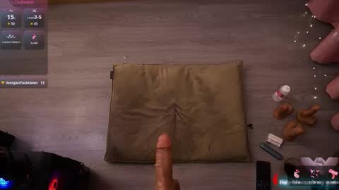 Snapshot of redhead_shark chatting on October 24, 8:27 pm Redhead Shark online show from October 24, 8:27 pm