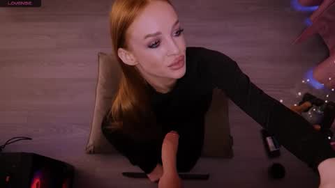 Redhead Shark online show from January 18, 1:18 pm