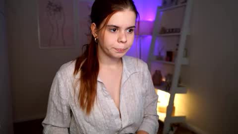 Snapshot of redhotlinee chatting on October 4, 9:04 am RedHotlinee online show from October 4, 9:04 am