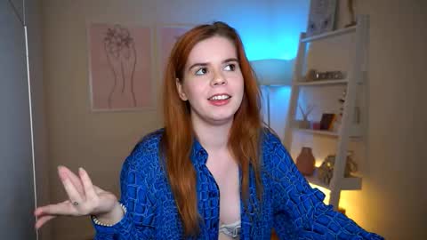 Snapshot of redhotlinee chatting on November 1, 8:24 pm RedHotlinee online show from November 1, 8:24 pm