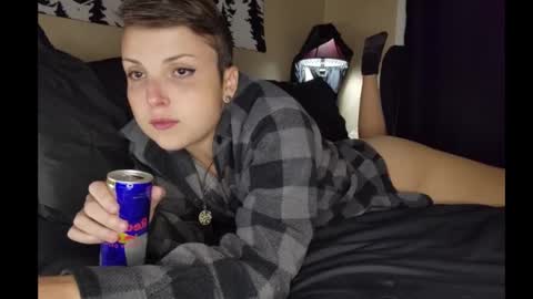 Kenzie online show from October 3, 5:01 am