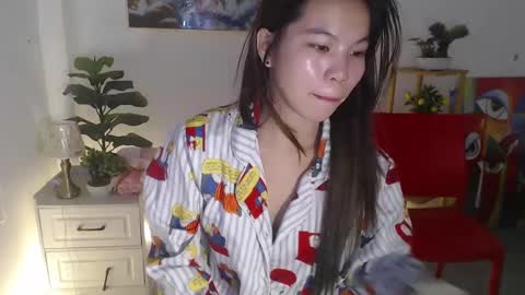 regelthegoddess online show from December 16, 2:36 am