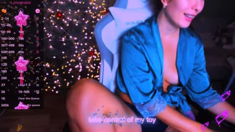 reggieMeow online show from January 11, 12:18 pm
