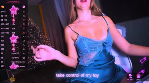 reggieMeow online show from December 15, 11:42 pm