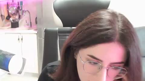 regina_glow online show from August 4, 8:09 am