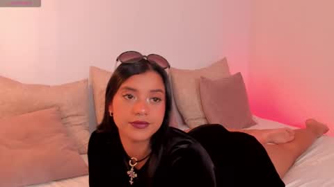 Snapshot of regina_noctixx chatting on September 17, 3:48 am Regina online show from September 17, 3:48 am