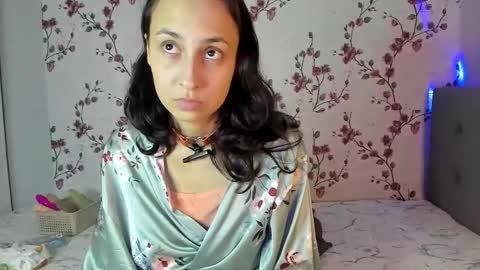 Snapshot of reginamoon12 chatting on October 19, 5:48 pm Alisa online show from October 19, 5:48 pm