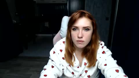 Snapshot of reginasmilee chatting on October 20, 3:31 am Regina online show from October 20, 3:31 am